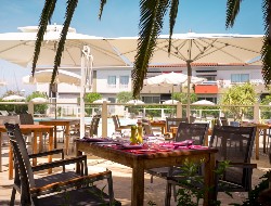 OLEVENE image - Restaurant Quai Raphael cote Piscine-